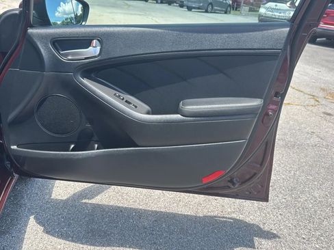 Used 2018 Kia Forte LX FWD image 25