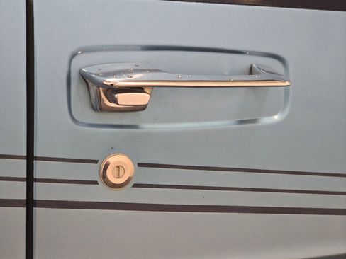 Used 1991 Dodge B2500 image 23