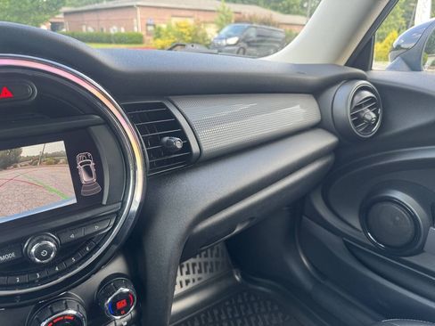 Used 2016 MINI Cooper 2-Door Hardtop FWD image 22