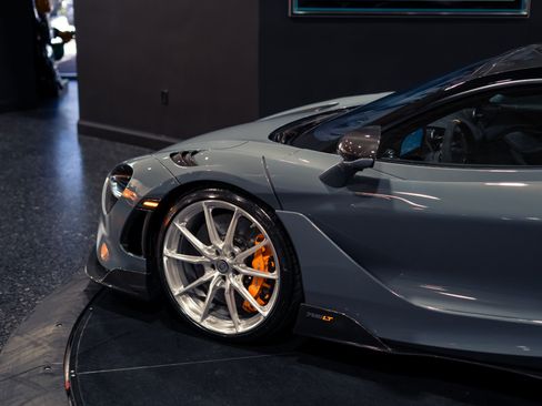 Used 2021 McLaren 765LT RWD image 5