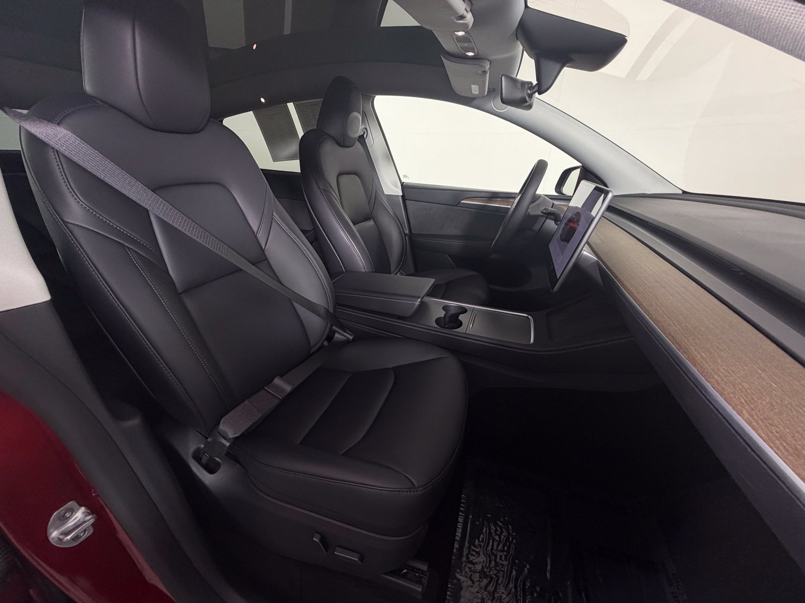 Used 2024 Tesla Model Y Long Range RWD image 11