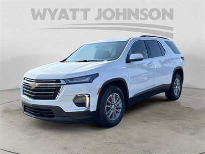 Used 2023 Chevrolet Traverse LT