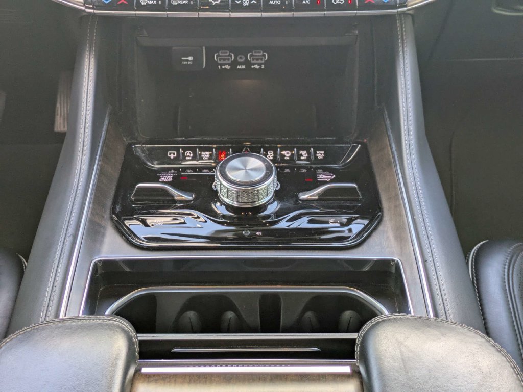 Used 2023 Jeep Grand Wagoneer L Series II AWD/4WD image 21