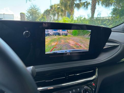 Used 2025 Buick Envista Sport Touring image 17