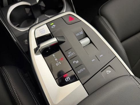 New 2026 BMW X1 xDrive28i w/ Technology Package AWD/4WD image 22