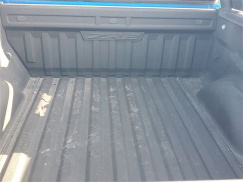 Certified 2022 Chevrolet Colorado ZR2 w/ ZR2 Dusk Special Edition image 7