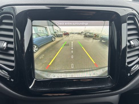 Used 2019 Jeep Compass Limited image 13