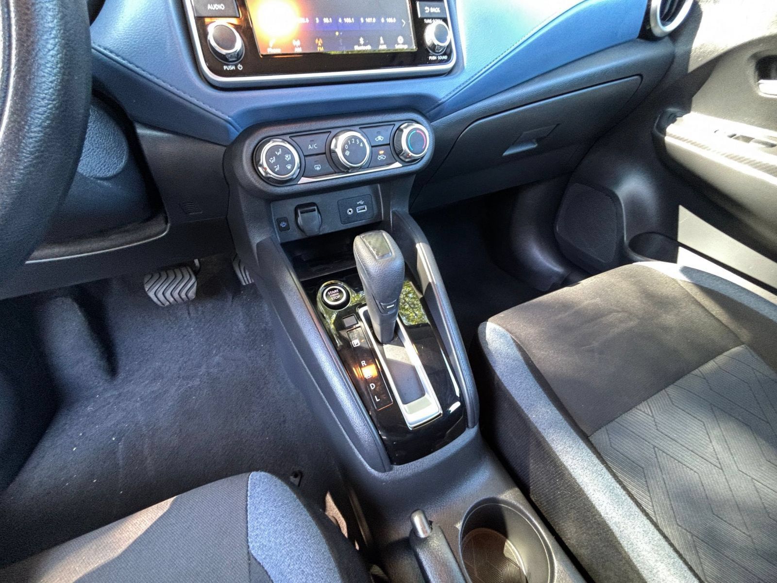 Used 2025 Nissan Versa SV FWD image 39