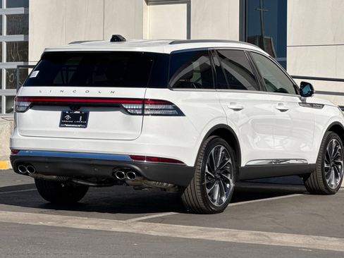 New 2026 Lincoln Aviator Reserve w/ Illumination Package image 3