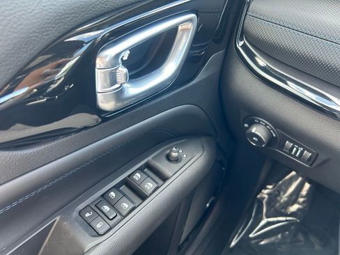 New 2025 Jeep Compass Limited w/ Sun & Sound Group image 23