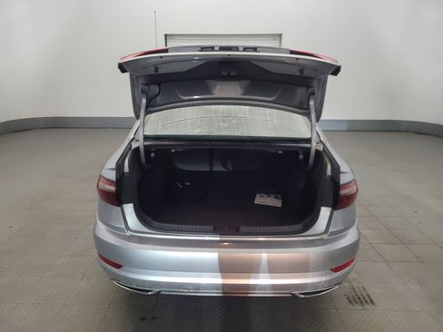 Used 2020 Volkswagen Jetta SEL Premium FWD image 29