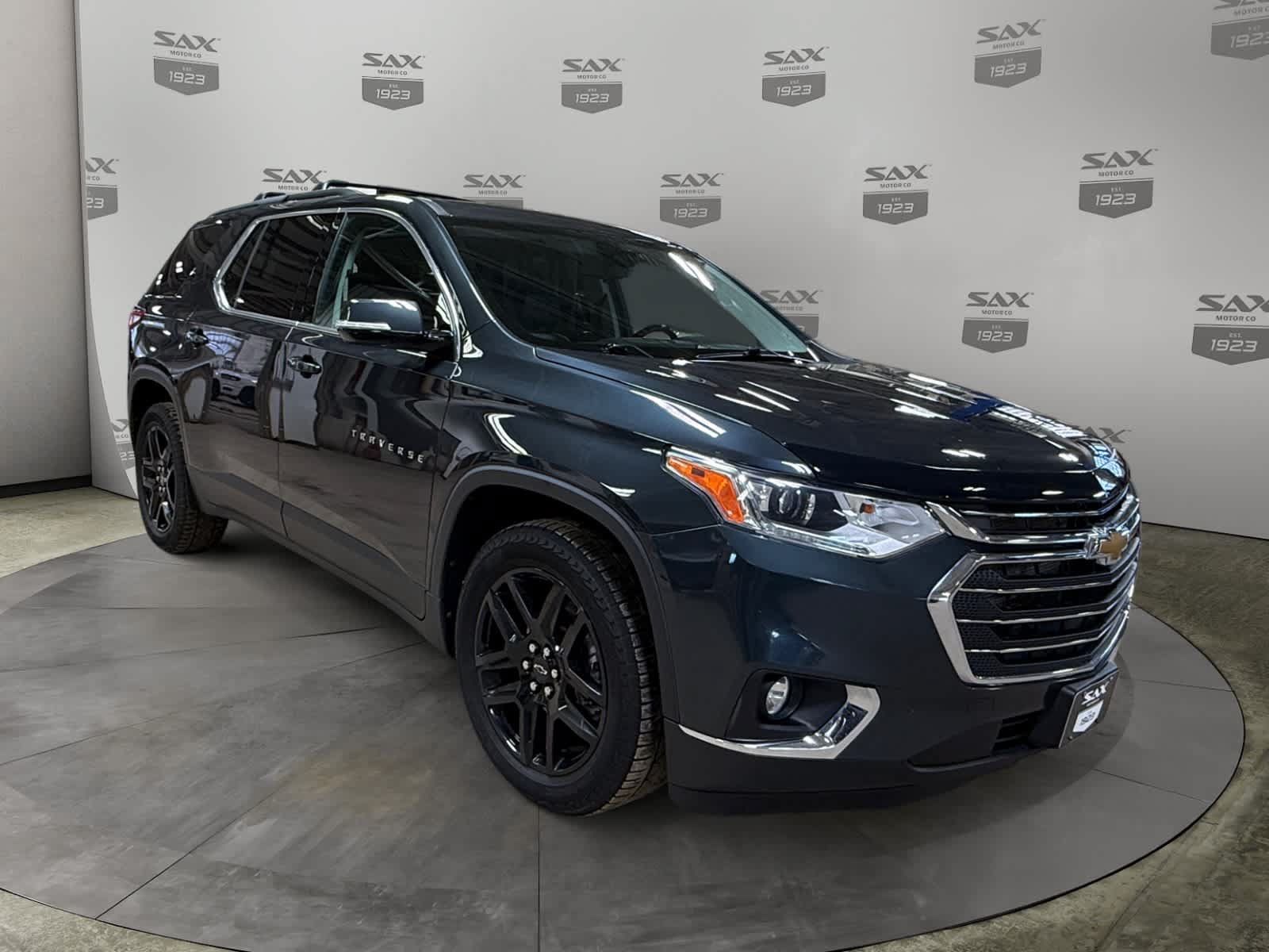 Used 2020 Chevrolet Traverse LT AWD/4WD image 1