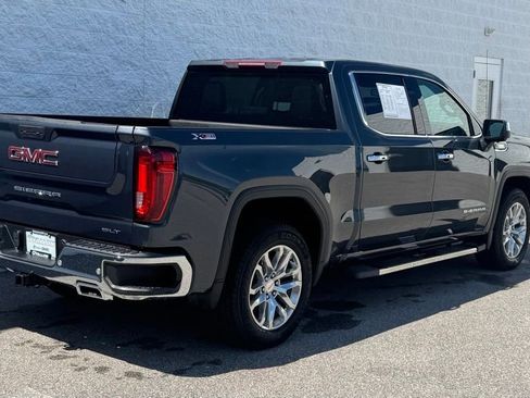 Used 2022 GMC Sierra 1500 SLT AWD/4WD image 3