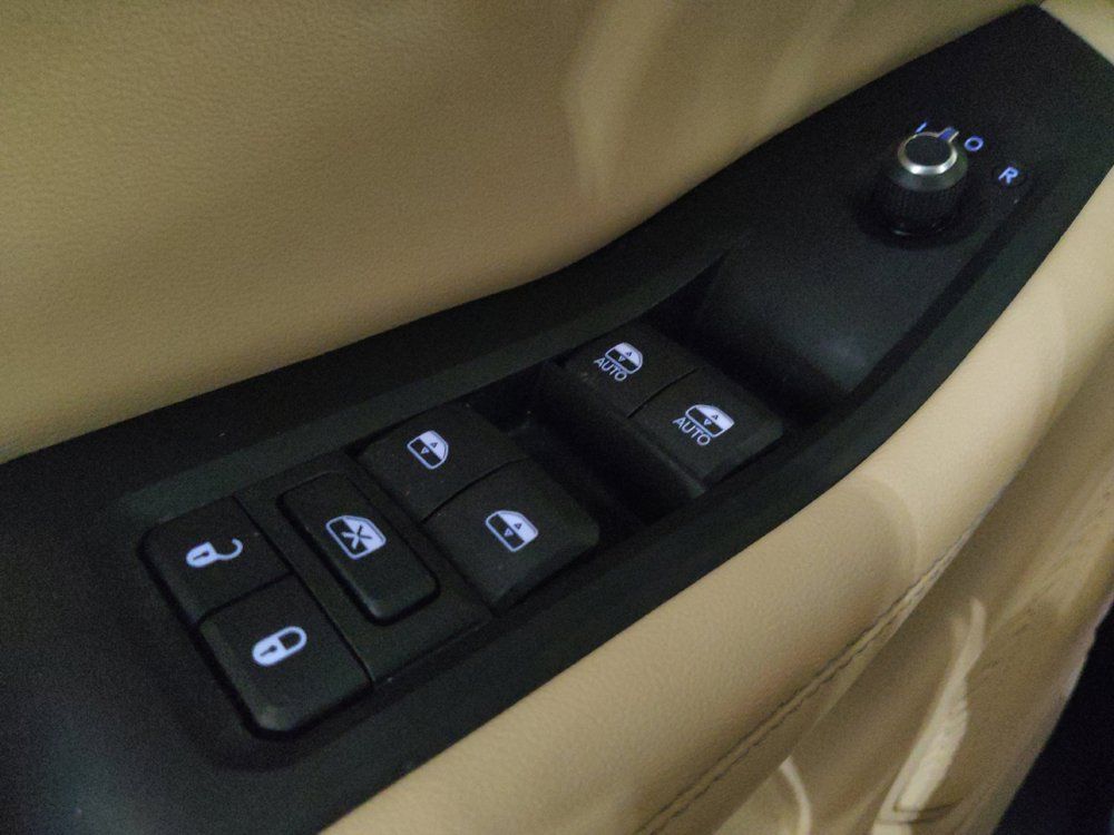 Used 2023 Jeep Grand Cherokee L Limited RWD image 27