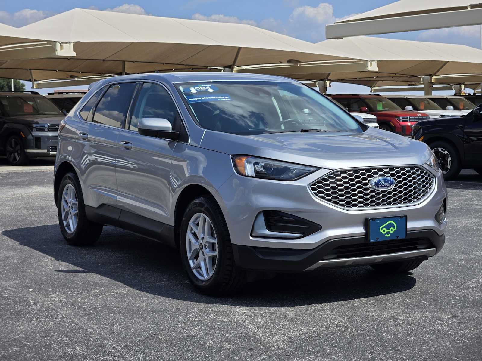 Used 2024 Ford Edge SEL AWD/4WD image 2