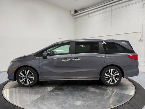 Used 2024 Honda Odyssey Touring image 4