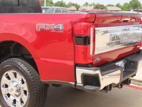 Used 2024 Ford F250 King Ranch w/ Chrome Package AWD/4WD image 15