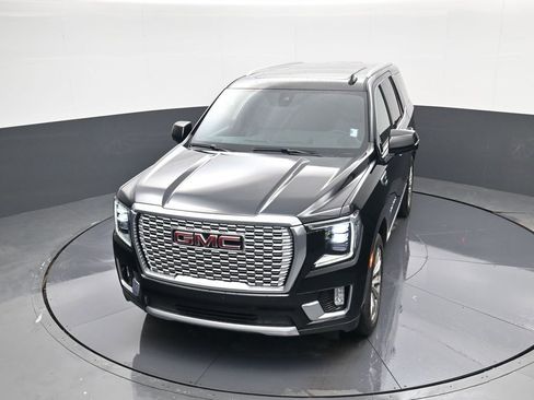Used 2021 GMC Yukon Denali w/ Denali Premium Package image 38