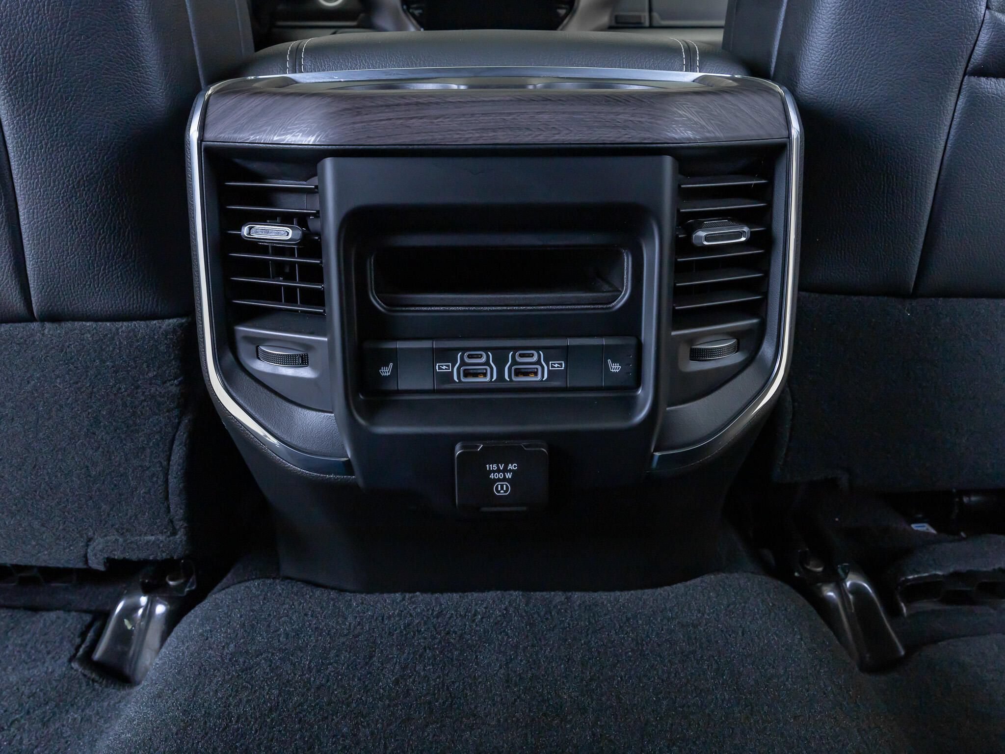 Used 2025 RAM 2500 Laramie AWD/4WD image 33