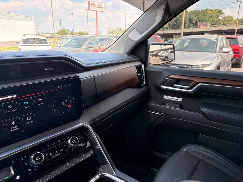 Used 2023 GMC Sierra 1500 Denali AWD/4WD image 20