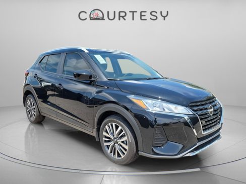 New 2024 Nissan Kicks SV image 5