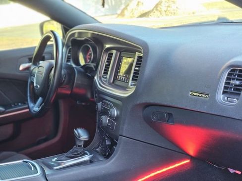 Used 2022 Dodge Charger SXT image 13