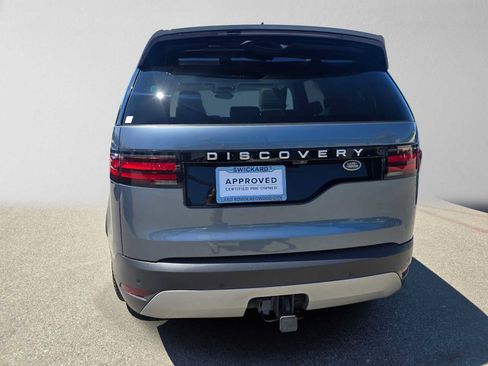 Used 2023 Land Rover Discovery S AWD/4WD image 4