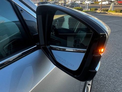 New 2026 Acura MDX SH-AWD image 11