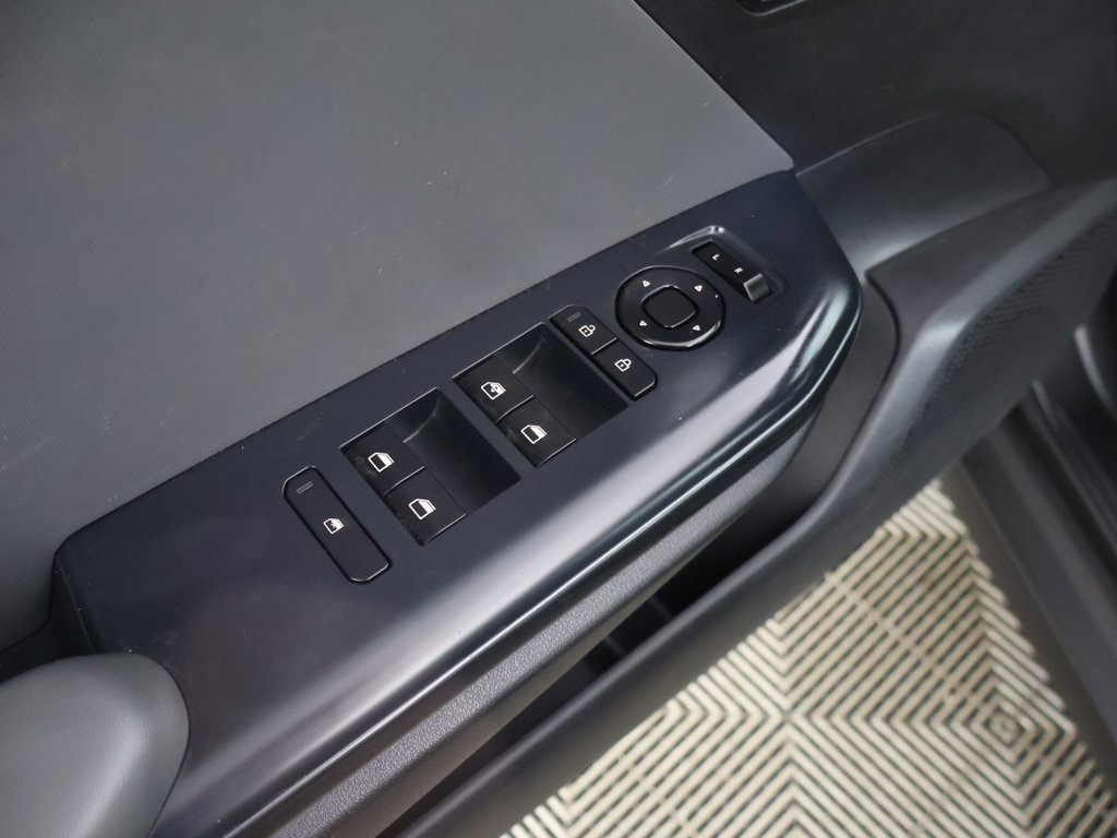 Used 2025 Kia K4 FWD image 34