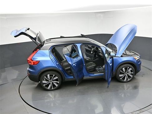 Used 2021 Volvo XC40 P8 Recharge w/ Advanced Package image 46