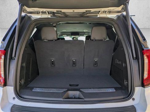 Used 2024 GMC Yukon AT4 w/ Technology Package image 6