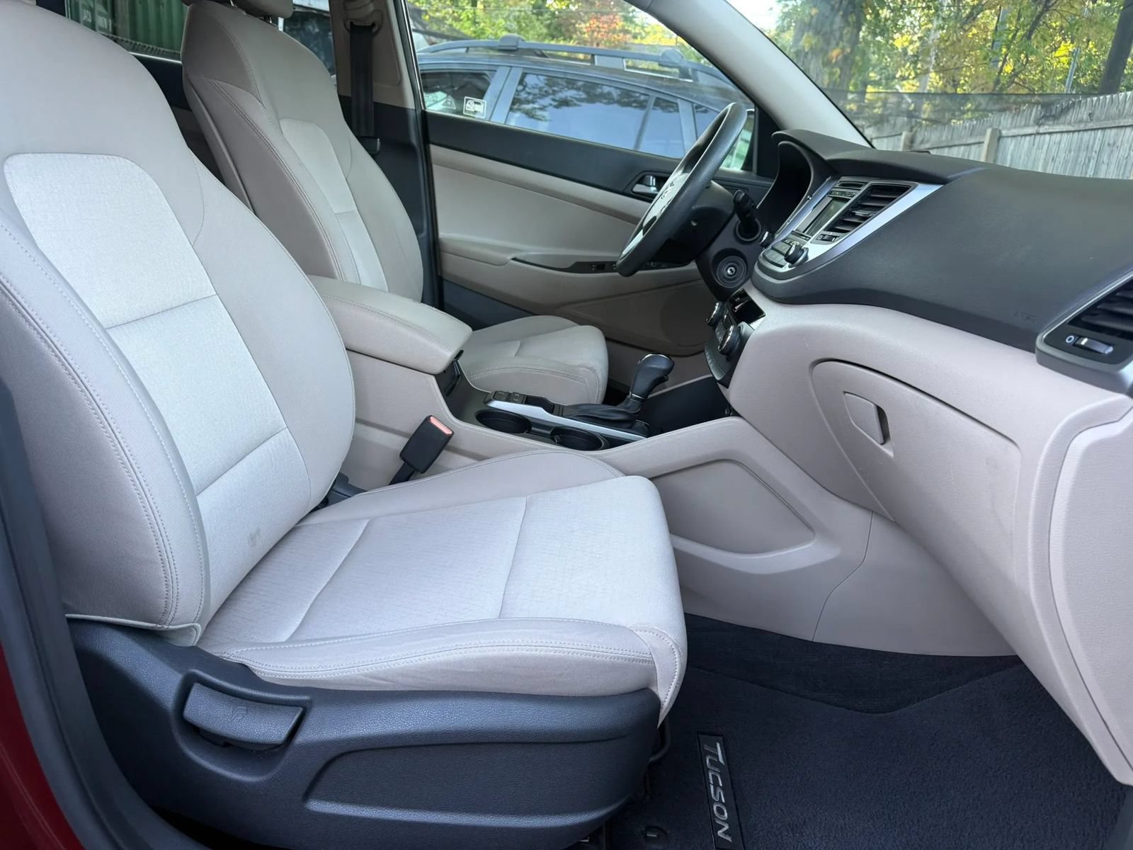 Used 2016 Hyundai Tucson SE w/ Option Group 02 AWD/4WD image 10