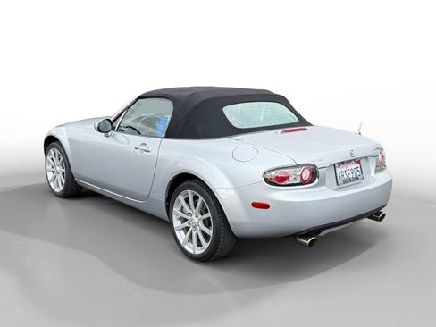 Used 2008 MAZDA MX-5 Miata Grand Touring w/ Premium Pkg image 3