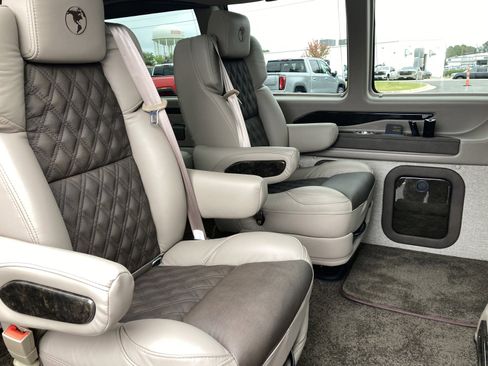New 2025 GMC Savana 2500 w/ Driver Convenience Package image 17