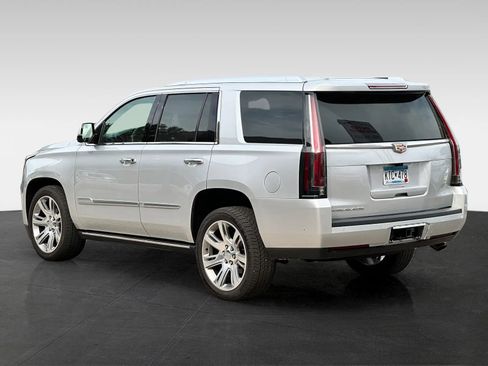 Used 2019 Cadillac Escalade Platinum AWD/4WD image 5