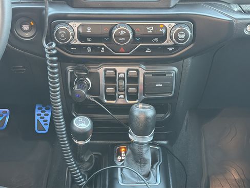 Used 2023 Jeep Wrangler Unlimited Sport AWD/4WD image 18
