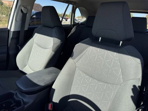 Used 2024 Toyota RAV4 XLE w/ Convenience Package image 12
