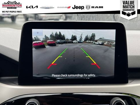 Used 2022 Ford Escape SE image 25