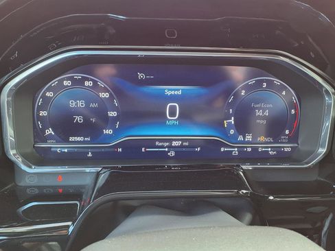 Used 2025 Chevrolet Silverado 2500 LT w/ Convenience Package image 15