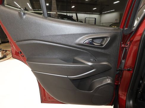 Certified 2024 Chevrolet Trax RS w/ Driver Confidence Package image 19