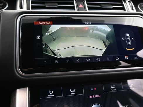 Used 2020 Land Rover Range Rover HSE image 22