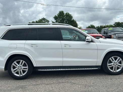 Used 2015 Mercedes-Benz GL 550 4MATIC image 5