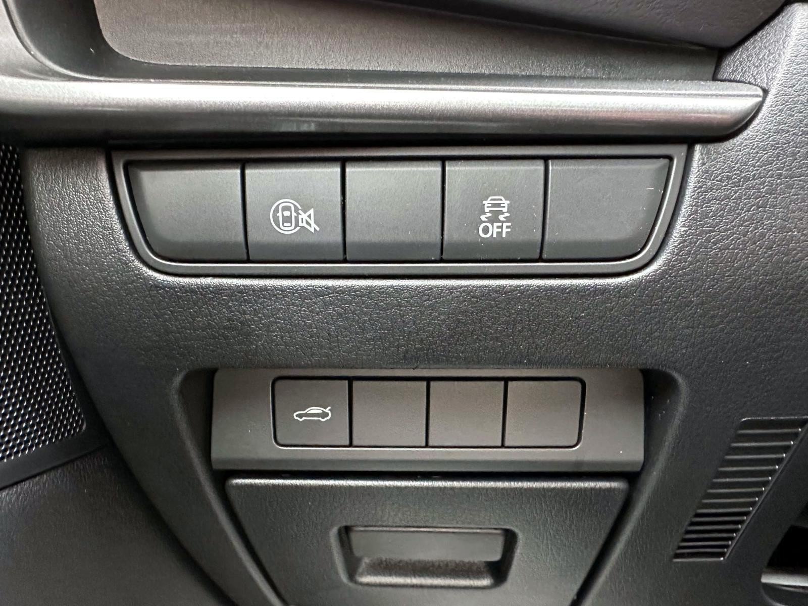 Used 2024 MAZDA MAZDA3 s FWD image 15