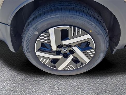 New 2026 Nissan Kicks SV w/ Illumination Package image 7