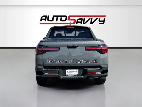 Used 2024 Hyundai Santa Cruz SEL w/ Activity Package AWD/4WD image 6