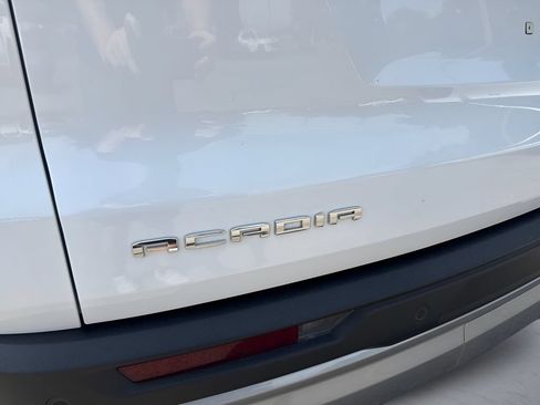 Used 2025 GMC Acadia Elevation w/ Elevation Premium Package FWD image 35