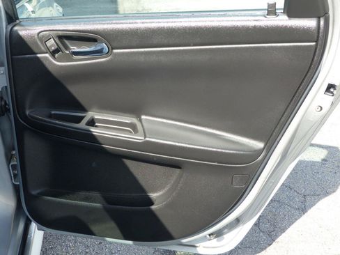 Used 2011 Chevrolet Impala LS FWD image 14
