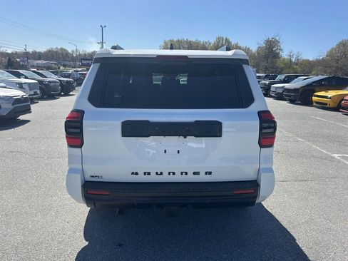 Used 2025 Toyota 4Runner SR5 image 4