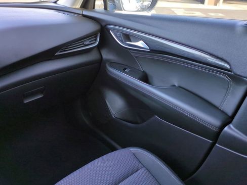 Used 2023 Buick Envision Preferred image 16