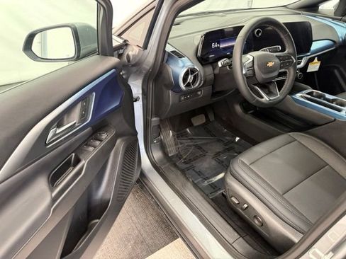 New 2026 Chevrolet Equinox EV LT AWD/4WD image 30